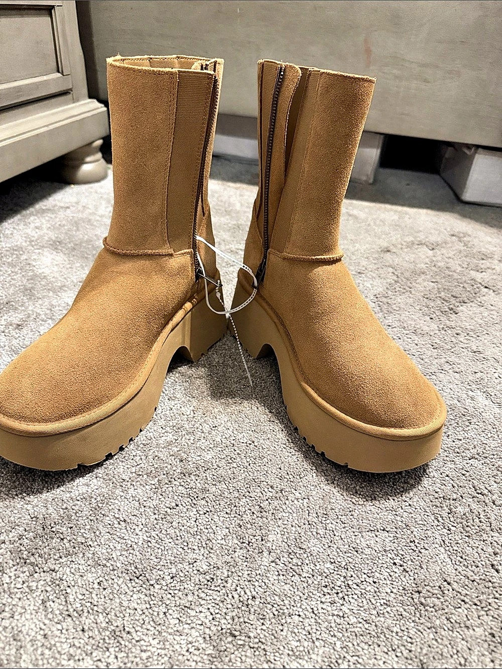 UGG Classic Twin Seam New Heights  Boots Brown US 10 NWT - Picture 4 of 6